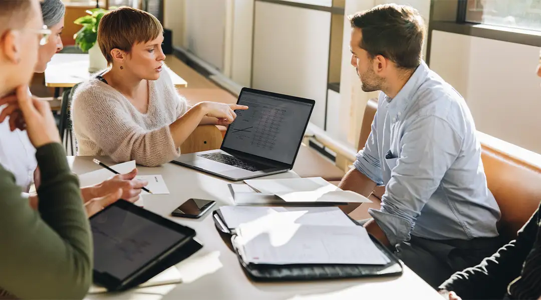 organización de data minimalism en empresa