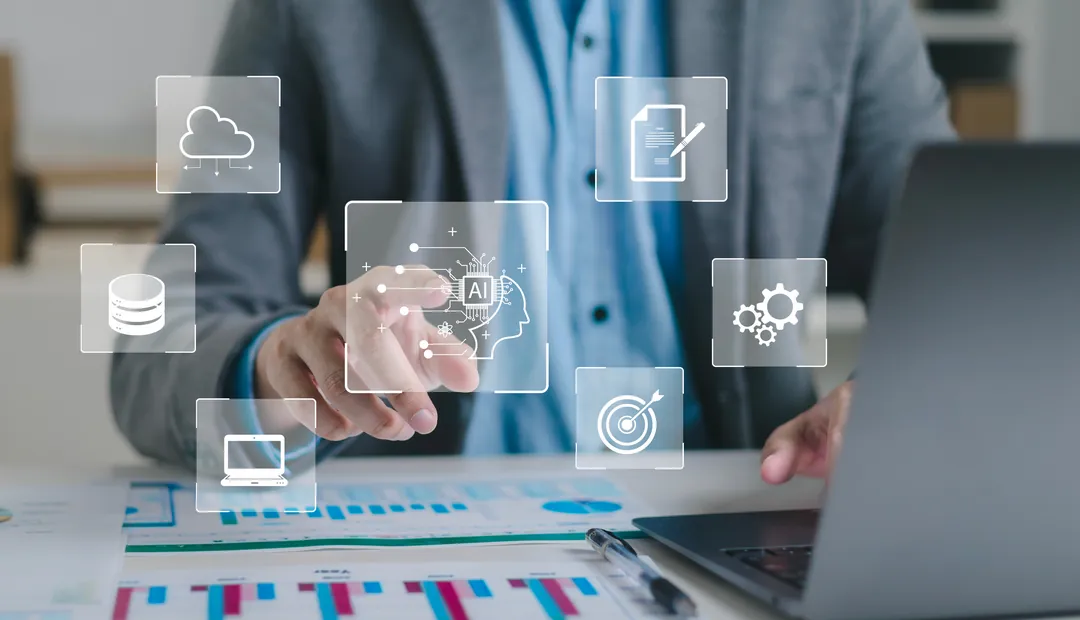 Equipo directivo analizando datos en pantalla para evaluar qué herramienta de IA para empresas encaja con su operativa